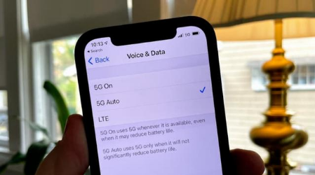 青云谱苹果手机维修分享iPhone 12如何打开或关闭5G网络 
